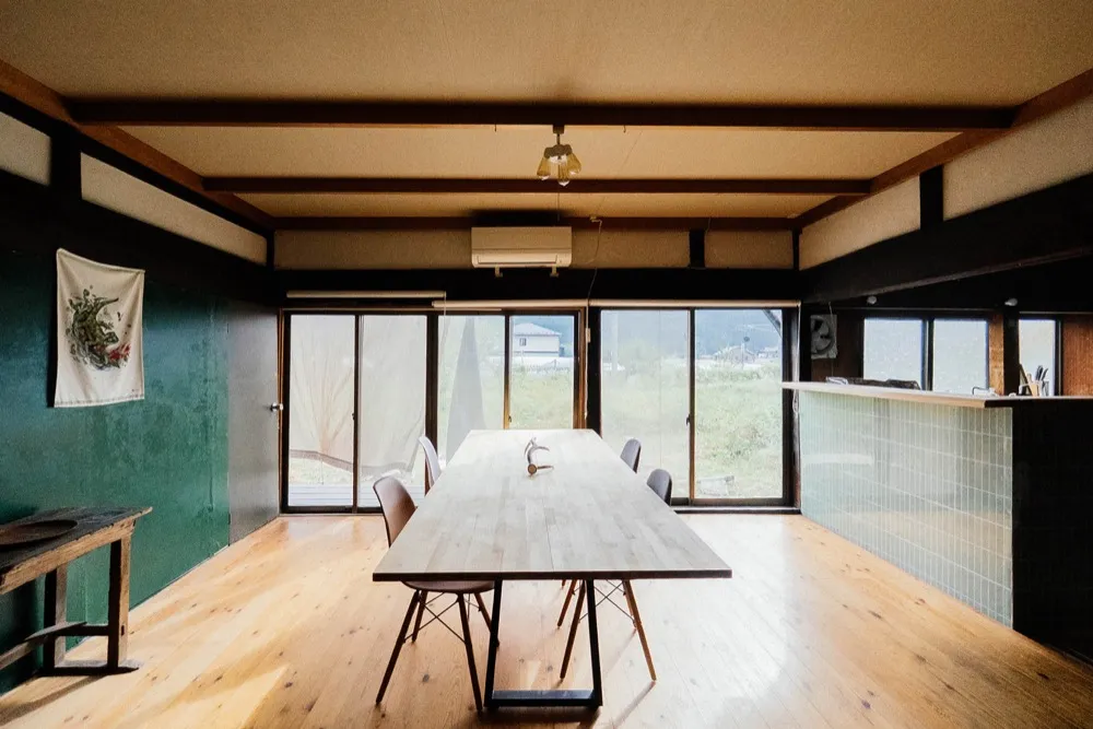hinatabocco guesthouseの内観
